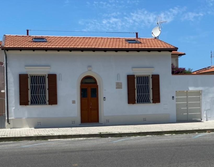 Casa Raffaela Otel Marina Di Pisa Dış mekan fotoğraf
